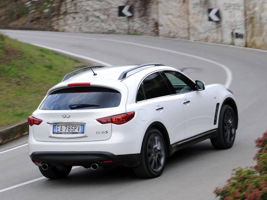  Infiniti FX50 S Limited Edition 2010 года  (EU) (фото 2 из 13)
